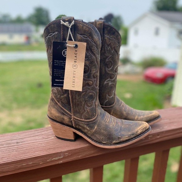 Liberty Black Size 9B Color: Canela - Picture 2 of 7